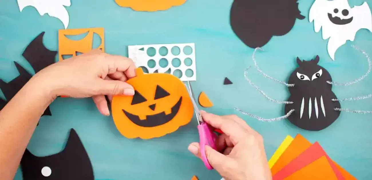 Blog Image for article 6 Halloween craft ideas to build fine motor skills