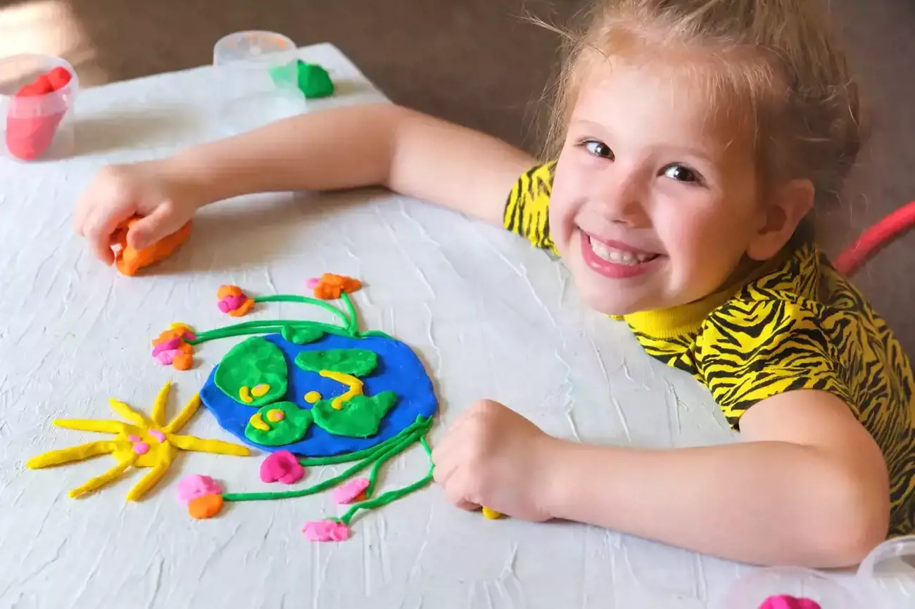 5 Scissor Skills Activities for Toddlers and Preschoolers - Happy Hooligans